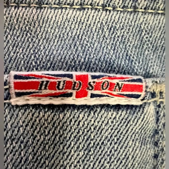 HUDSON | ladies Krista straight crop jeans with rolled cuff. Size: 32. - Picture 3 of 15